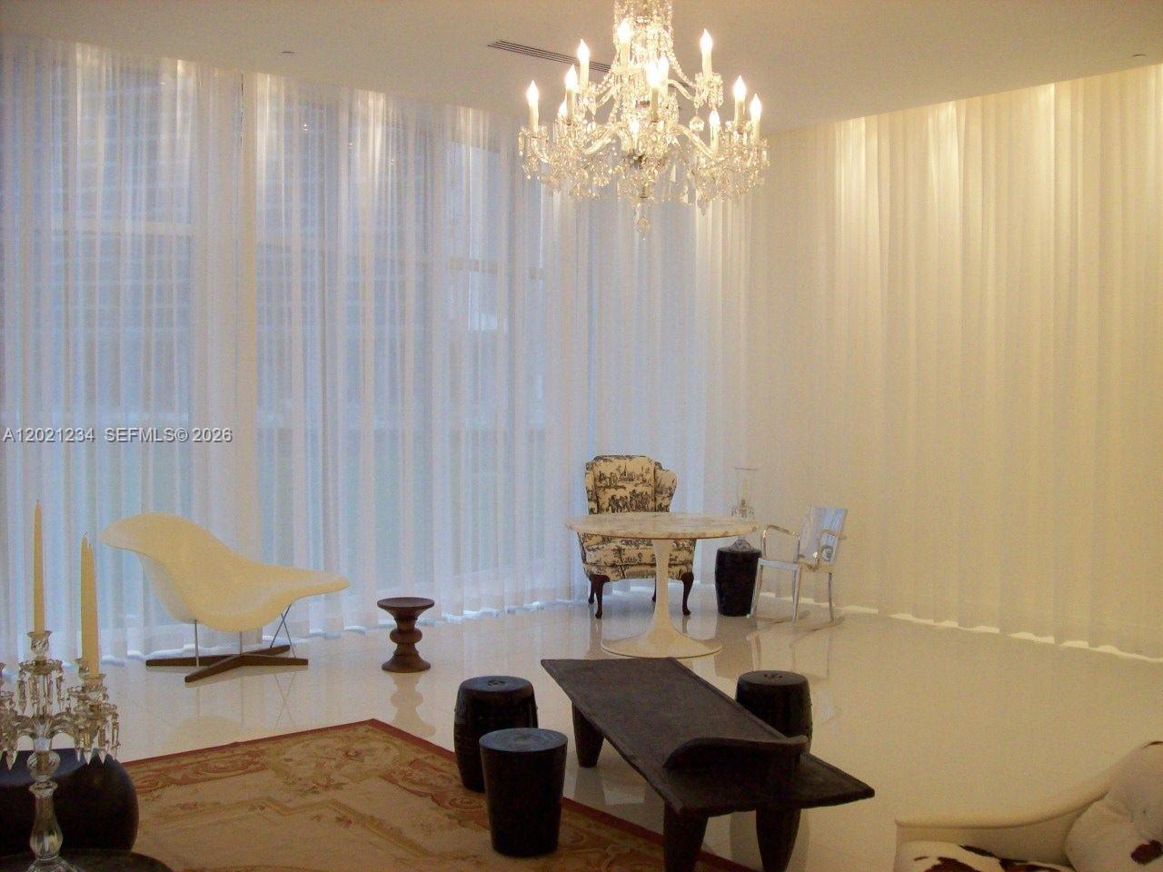 image Icon Brickell I33