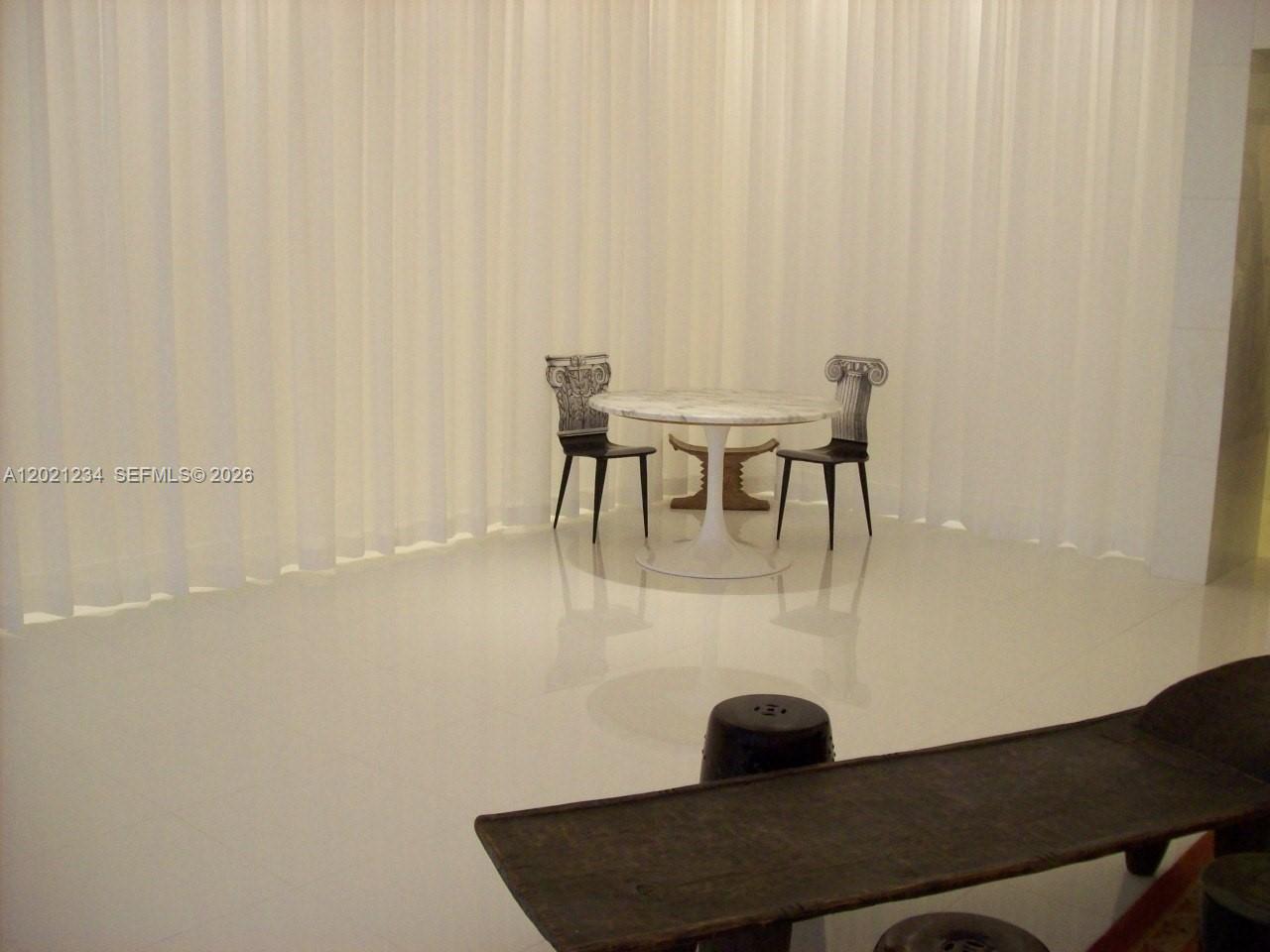 image Icon Brickell I34