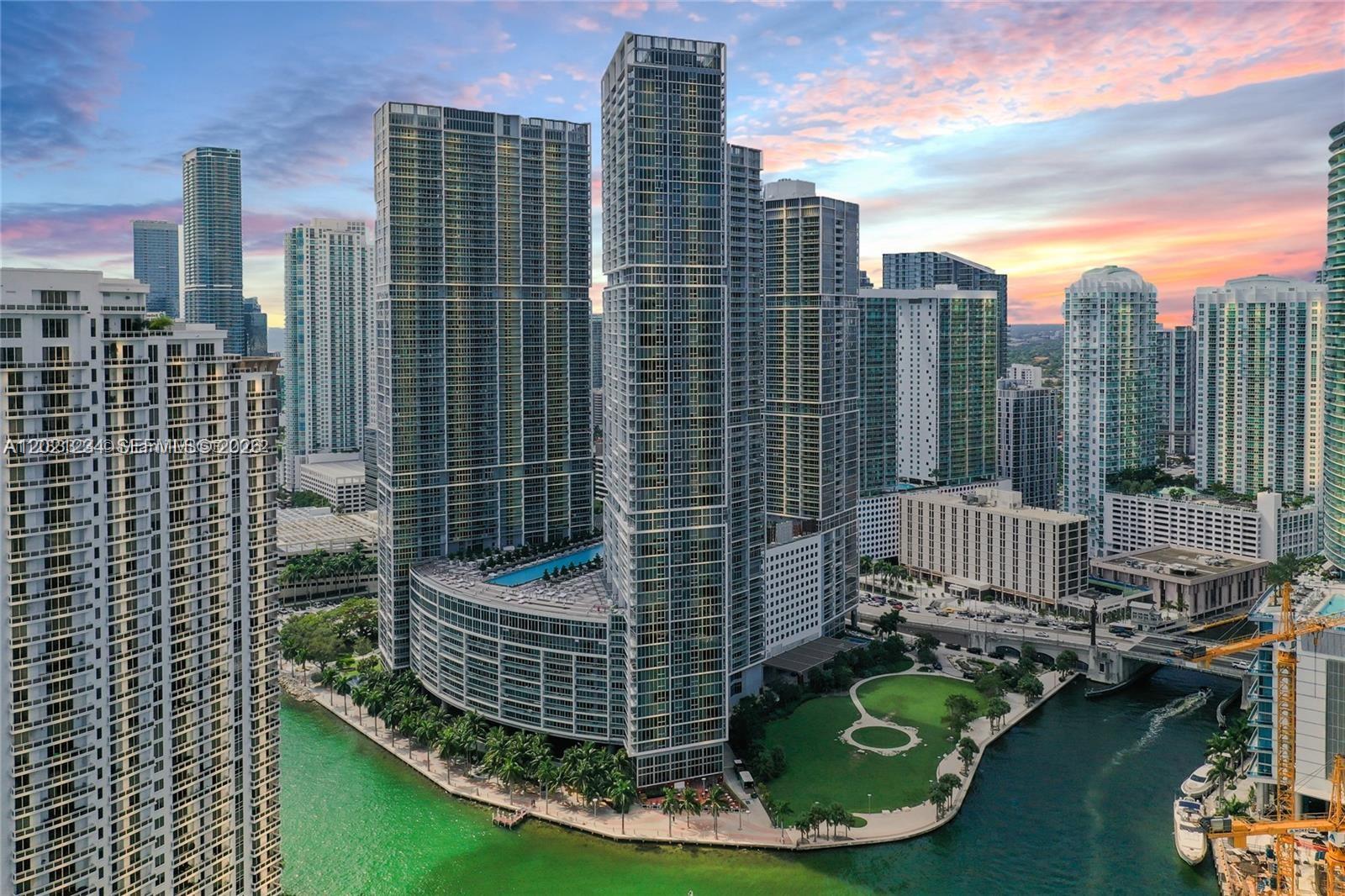 image Icon Brickell I42