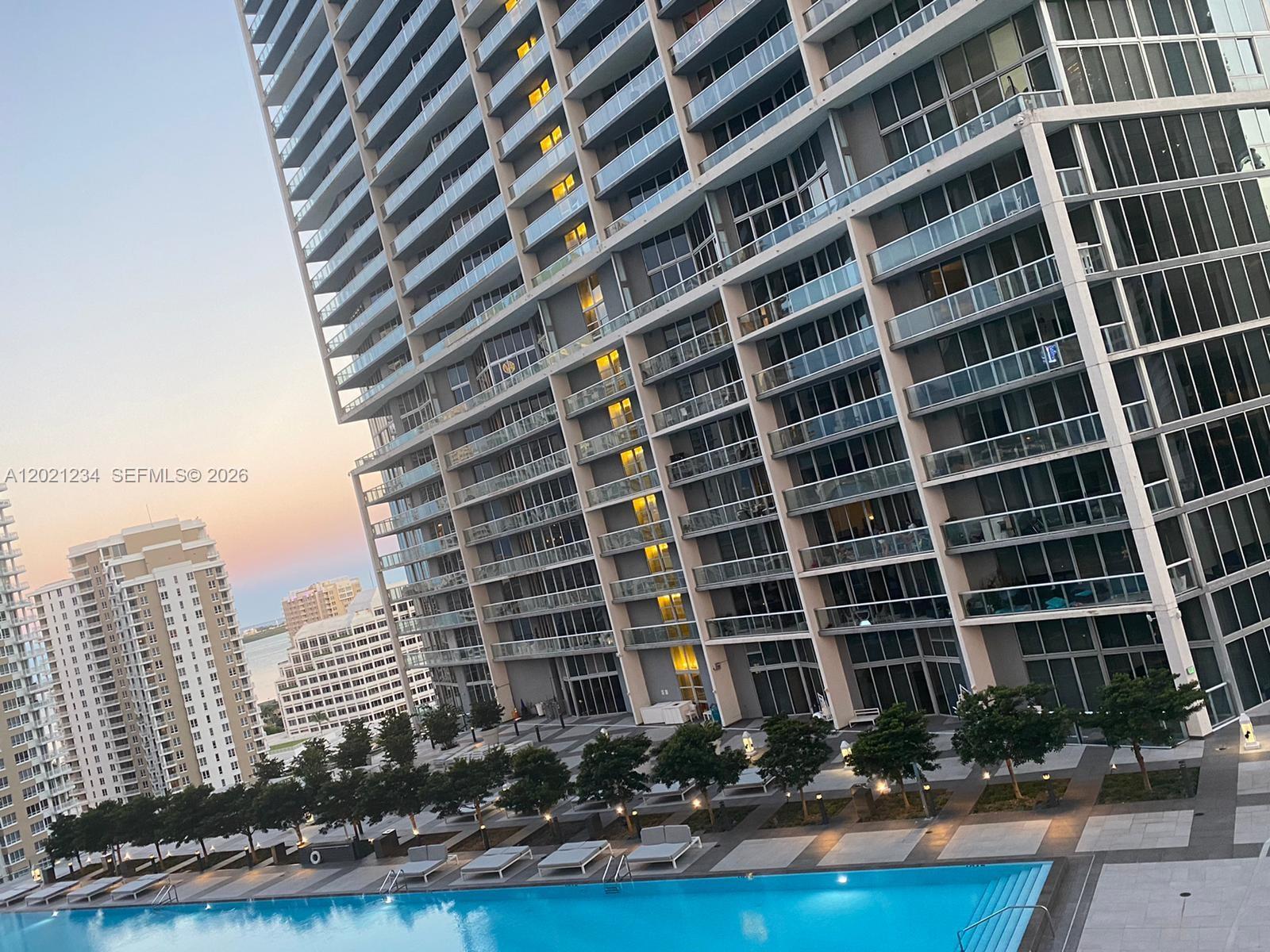 image Icon Brickell I59