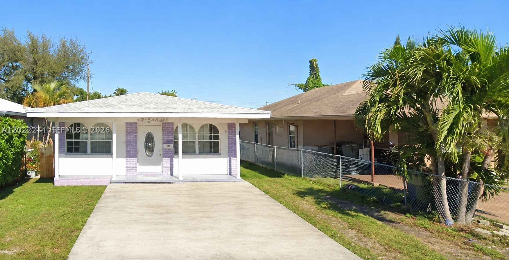 716 NW 4th St
