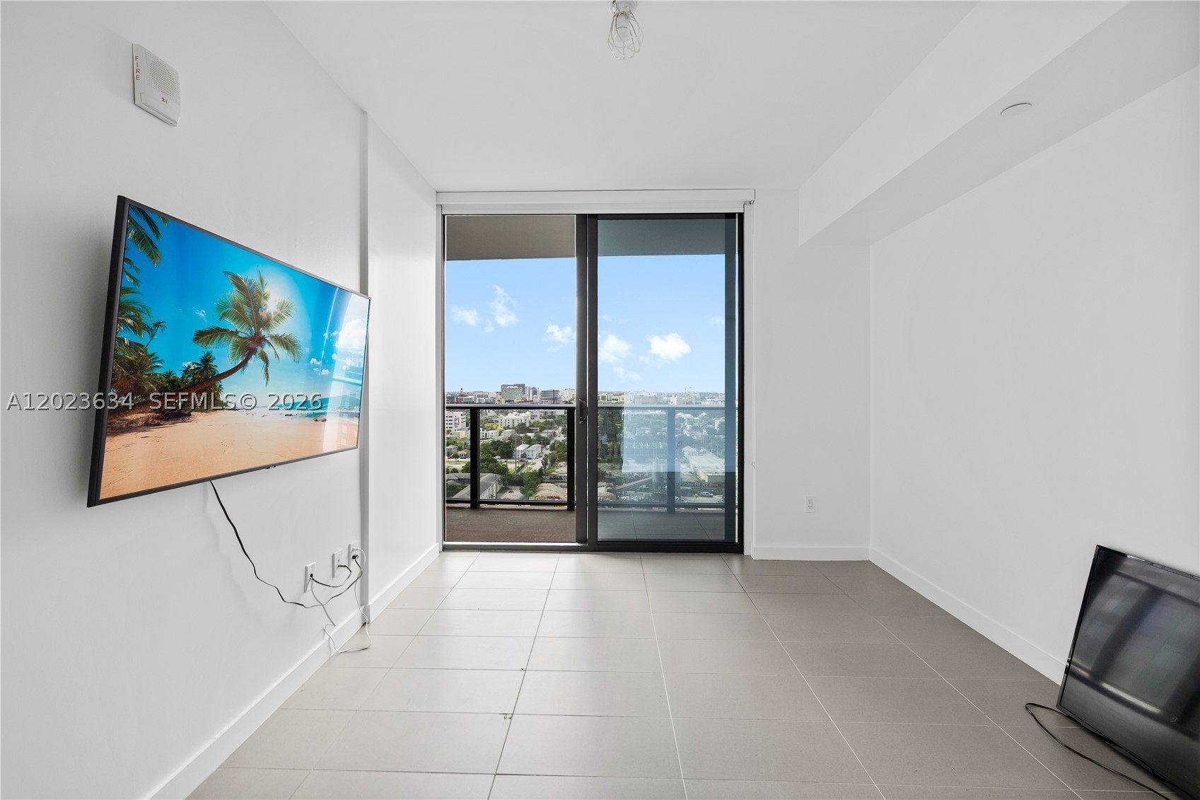 image Canvas12