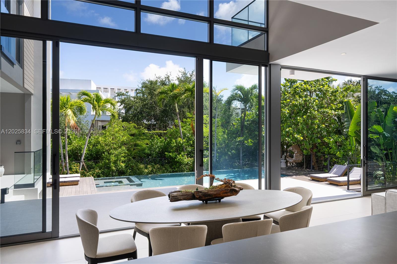 571 Glenridge Rd Key Biscayne, FL 33149