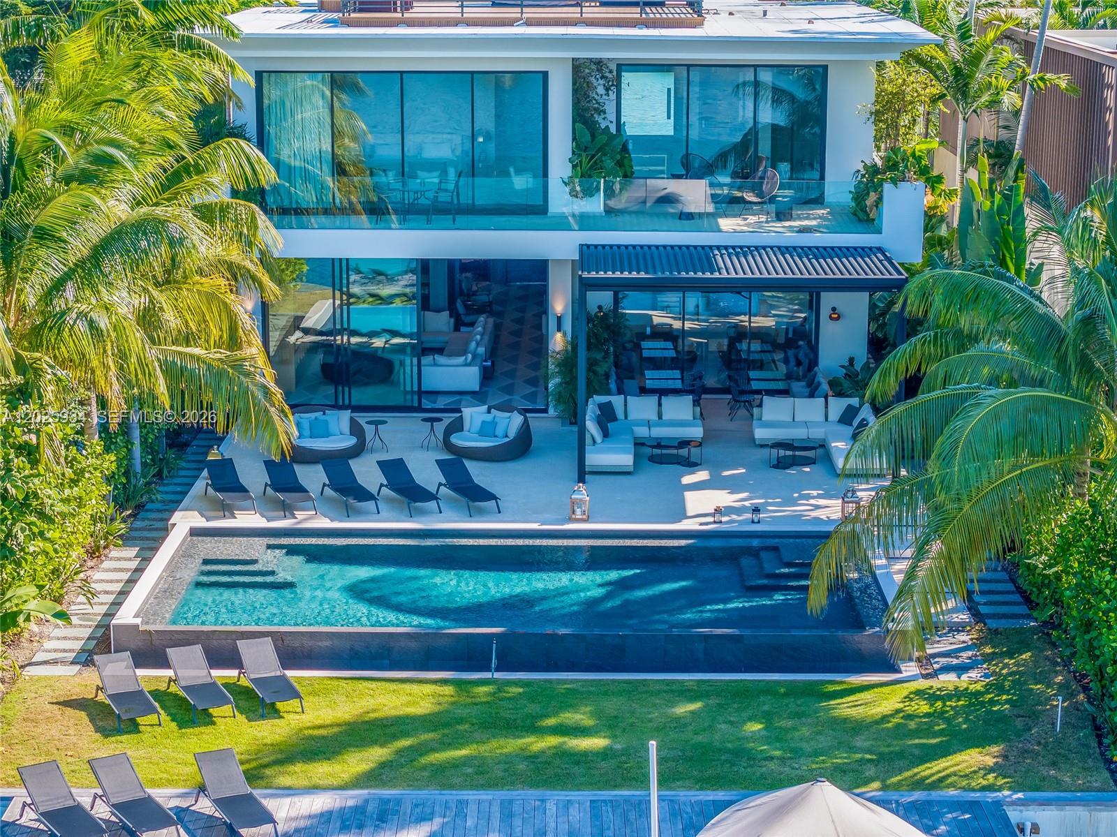 200 W Rivo Alto Dr Miami Beach, FL 33139