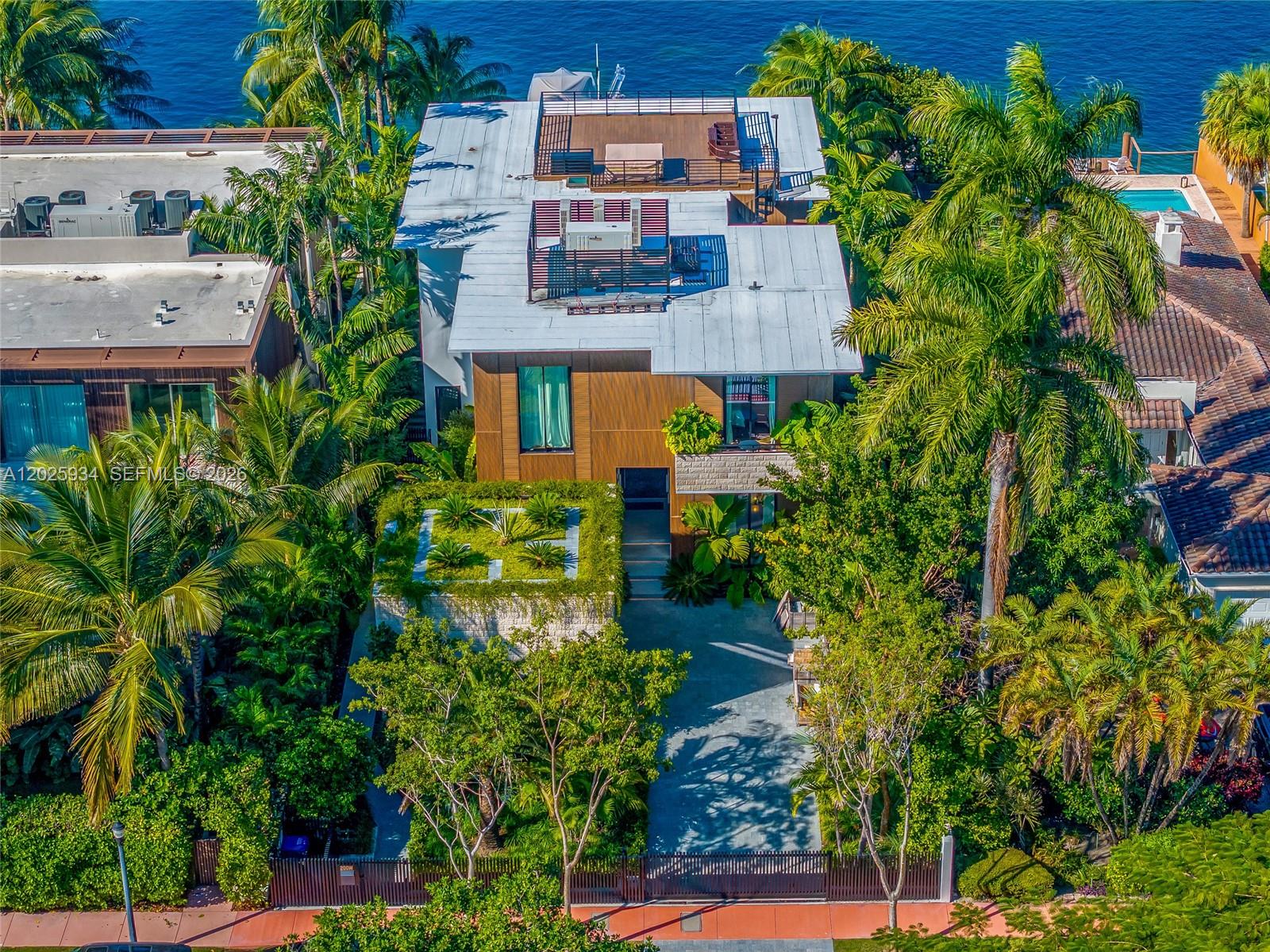 200 W Rivo Alto Dr Miami Beach, FL 33139