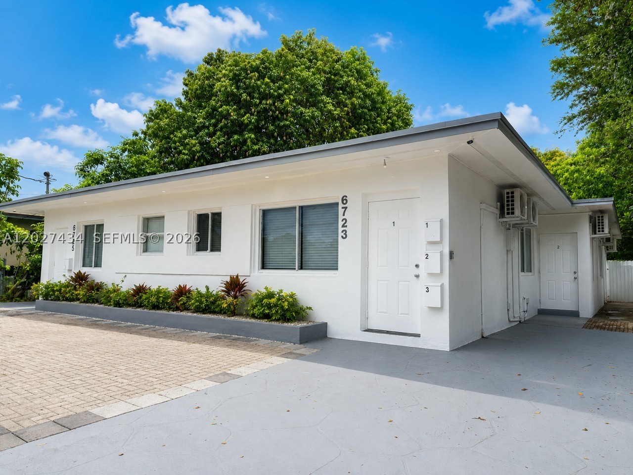 6723 NE Miami Pl #2