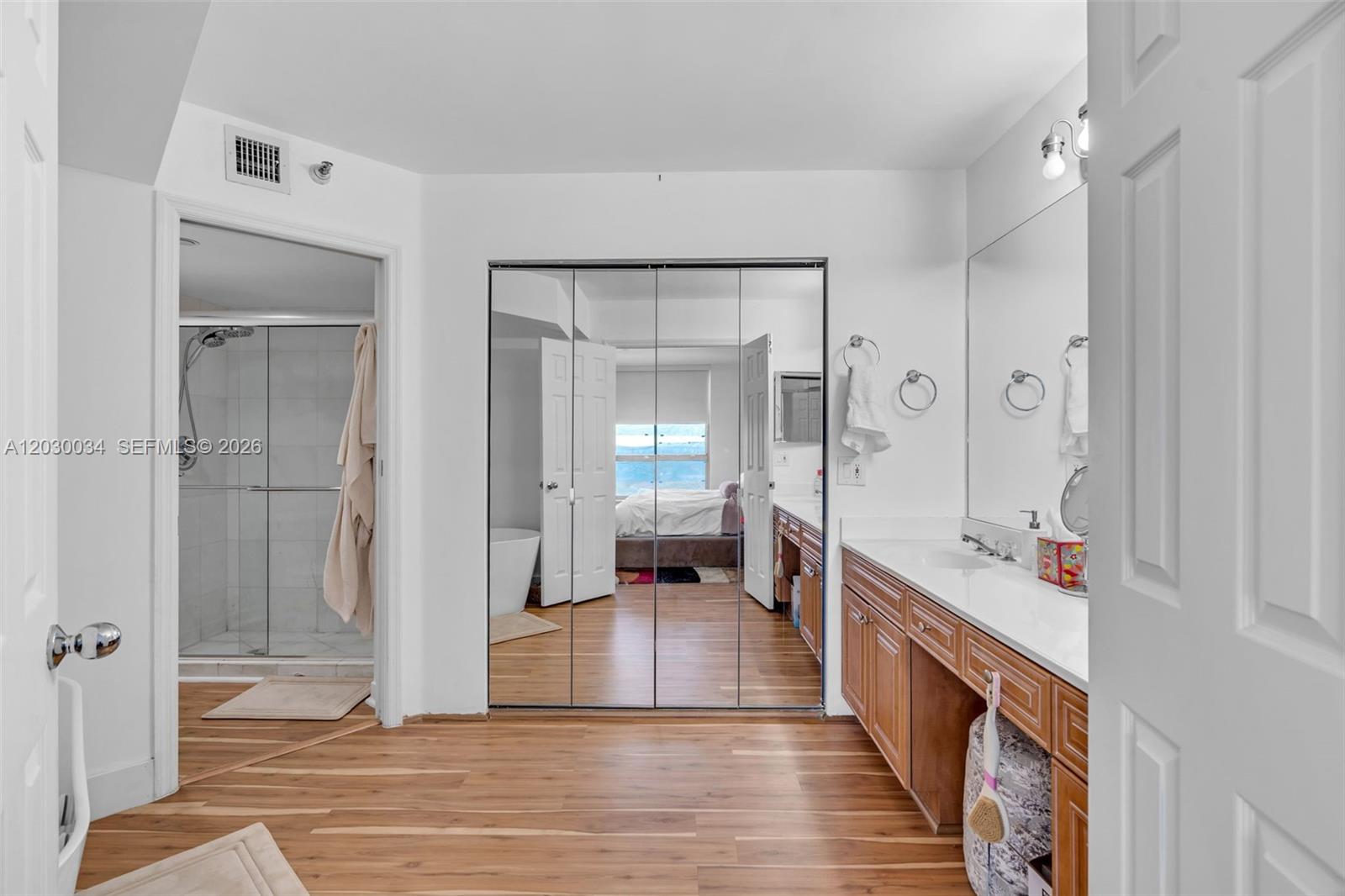 3500 Mystic Pointe Dr #1205 Aventura, FL 33180