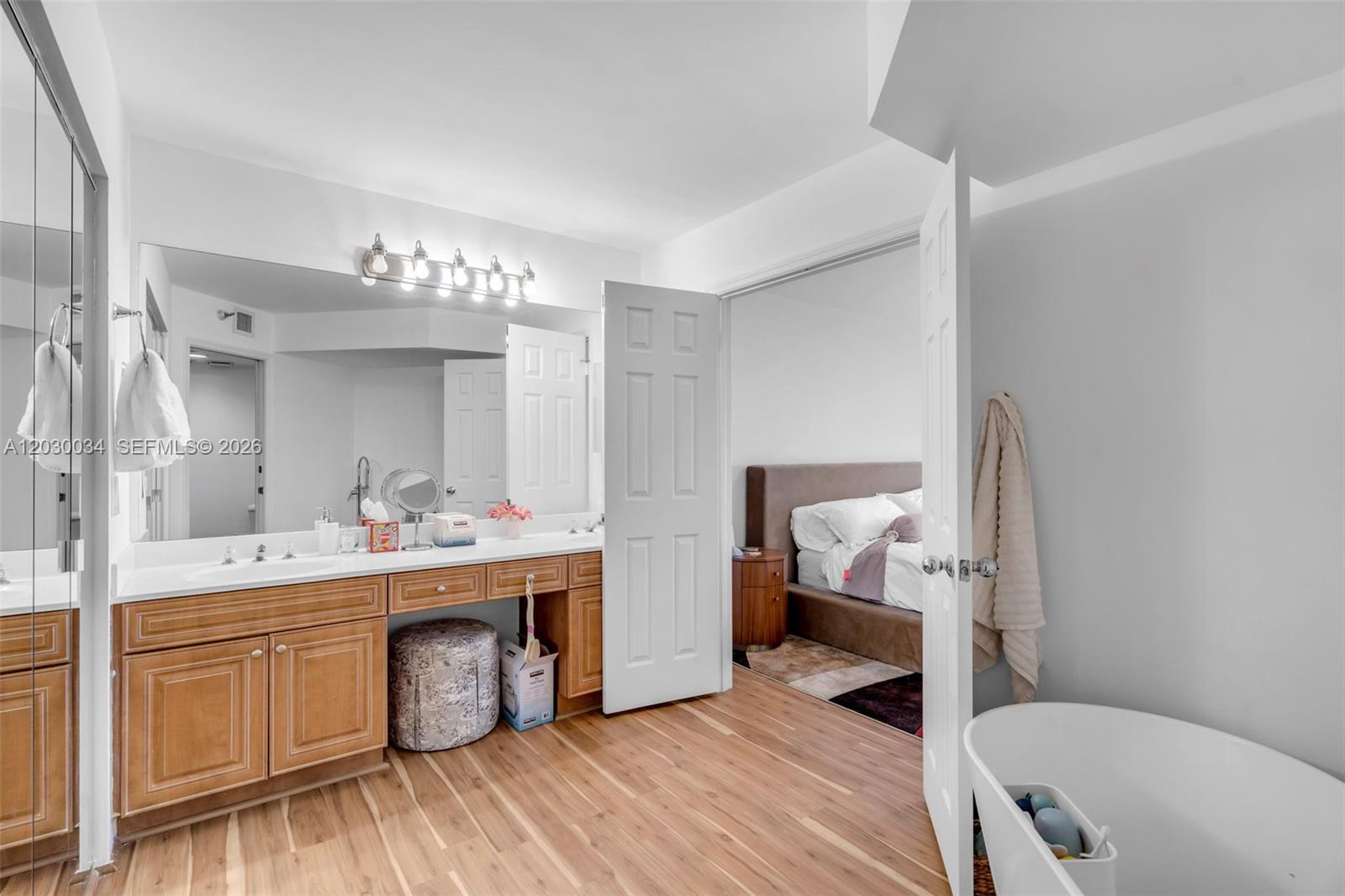 3500 Mystic Pointe Dr #1205 Aventura, FL 33180