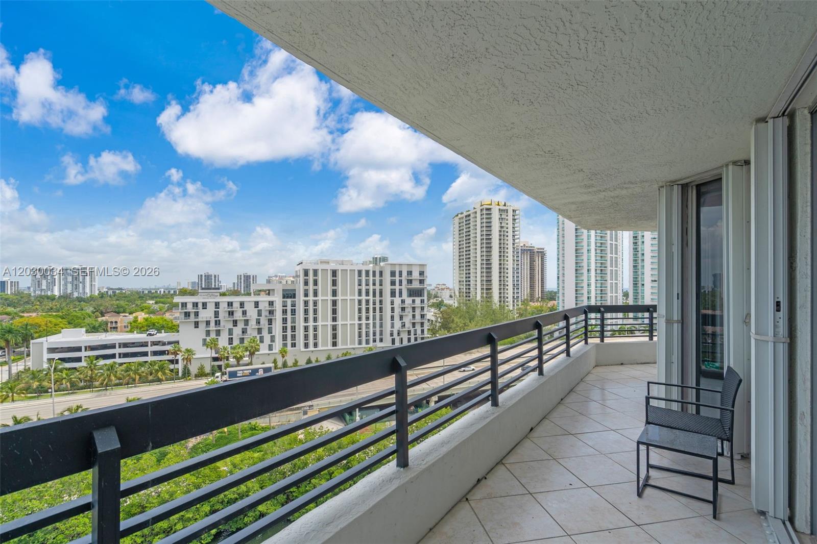 3500 Mystic Pointe Dr #1205 Aventura, FL 33180