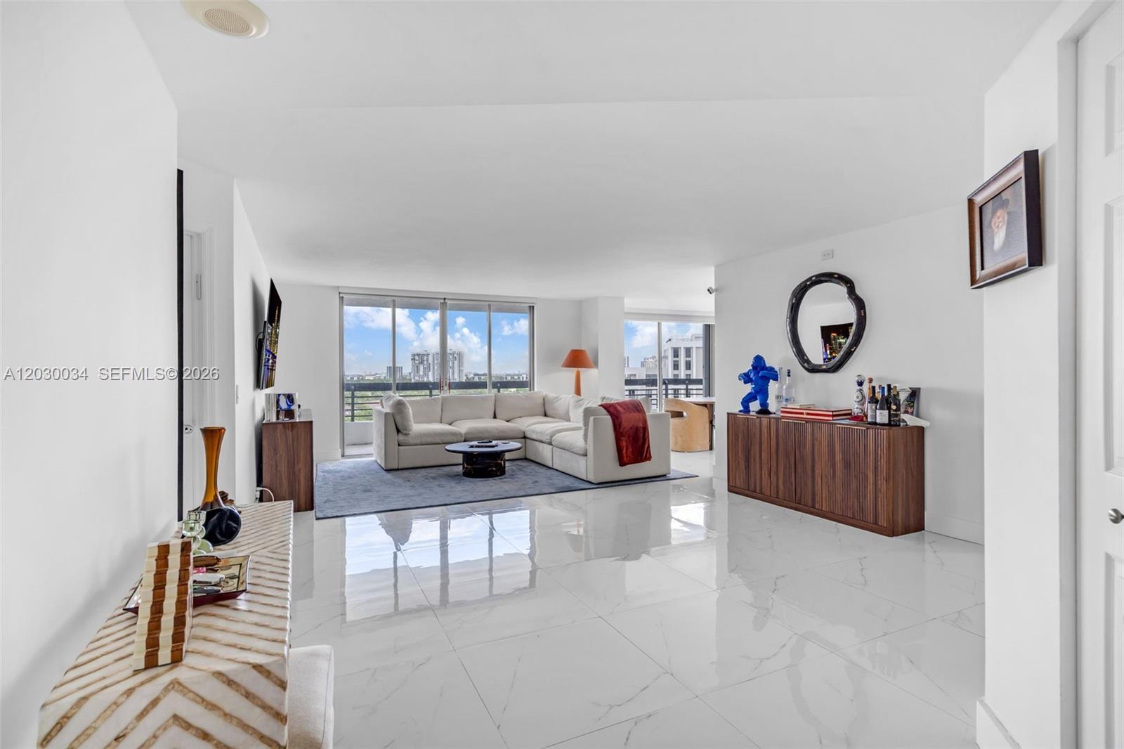 3500 Mystic Pointe Dr #1205 Aventura, FL 33180