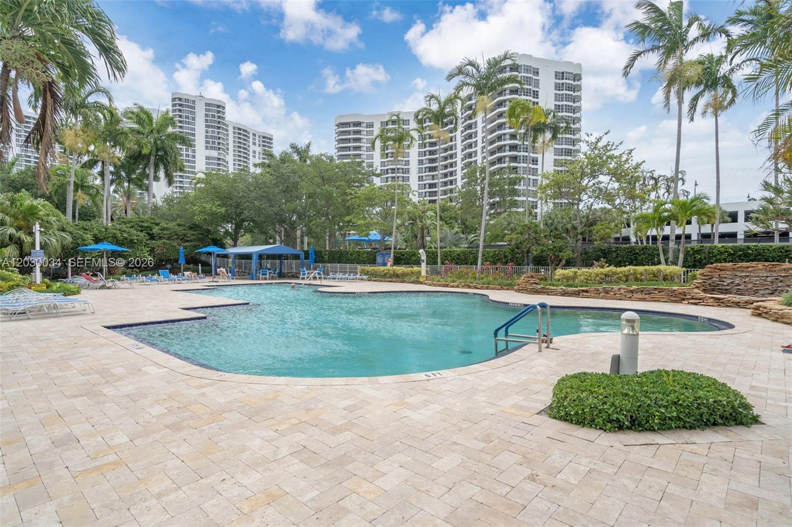 3500 Mystic Pointe Dr #1205 Aventura, FL 33180