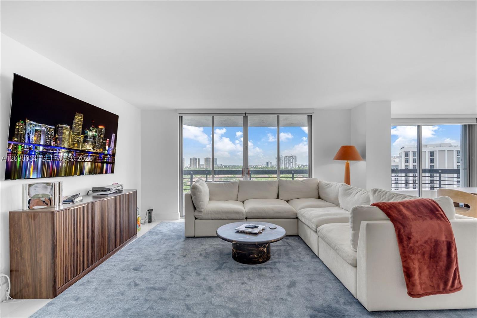 3500 Mystic Pointe Dr #1205 Aventura, FL 33180