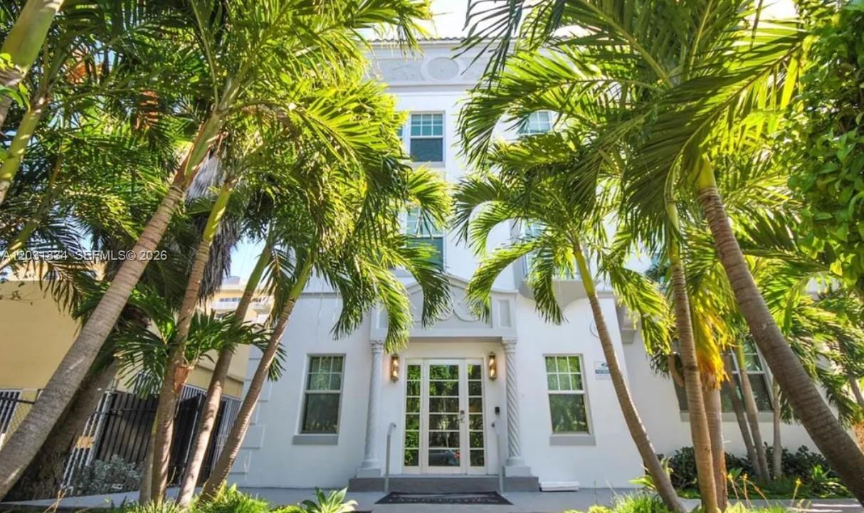 1017 Jefferson Ave #306