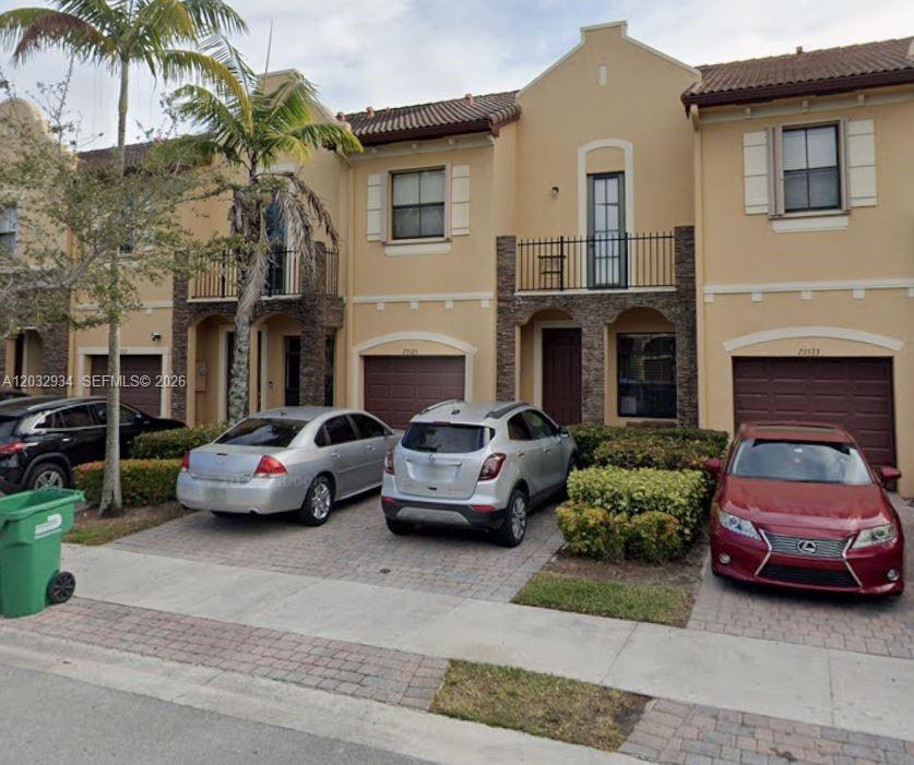 23525 SW 112th #23525