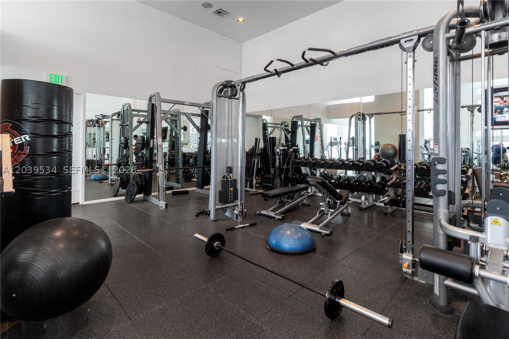 1040 Biscayne Blvd #3101 Miami, FL 33132