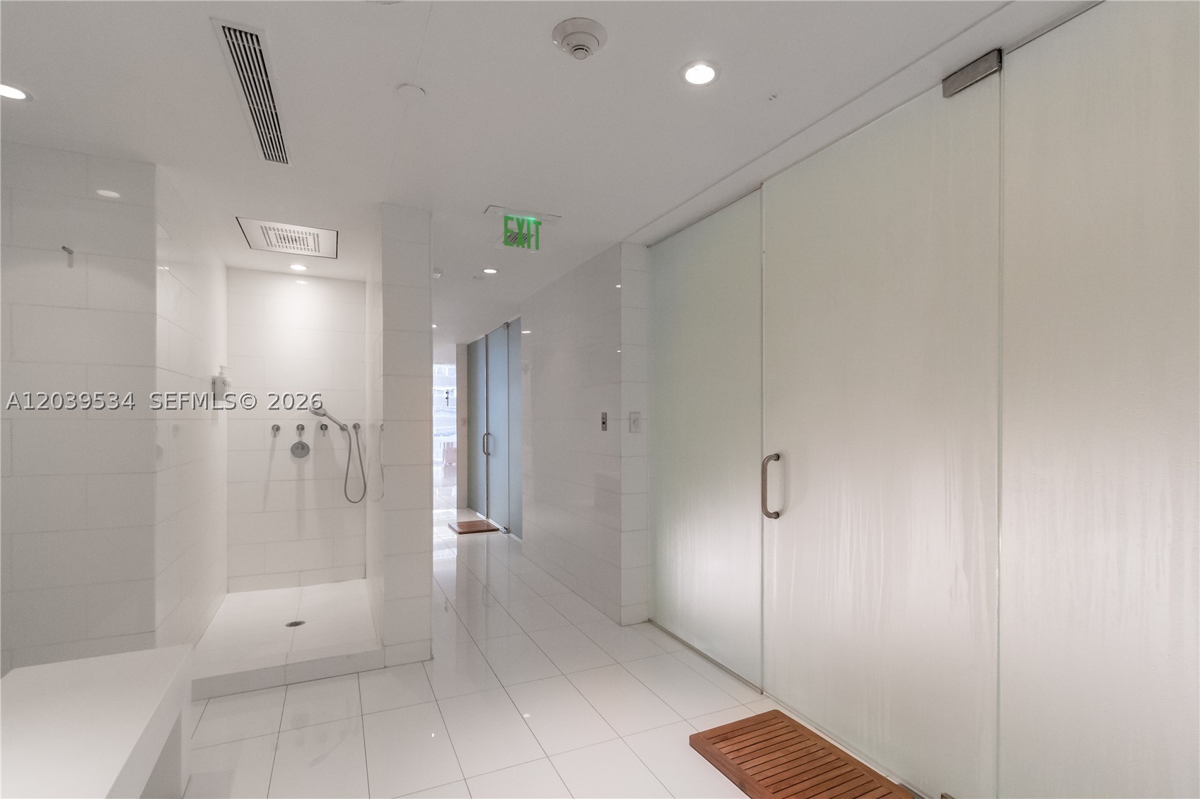 1040 Biscayne Blvd #3101 Miami, FL 33132