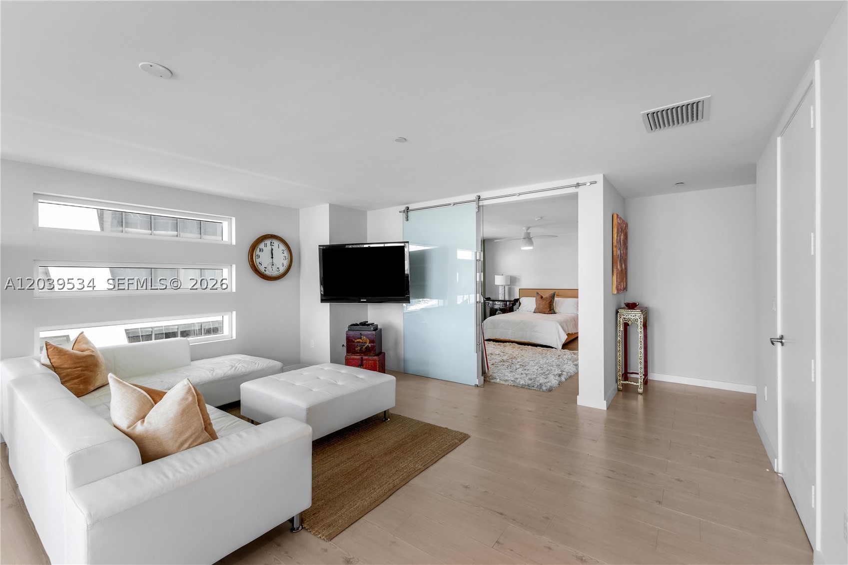 1040 Biscayne Blvd #3101 Miami, FL 33132