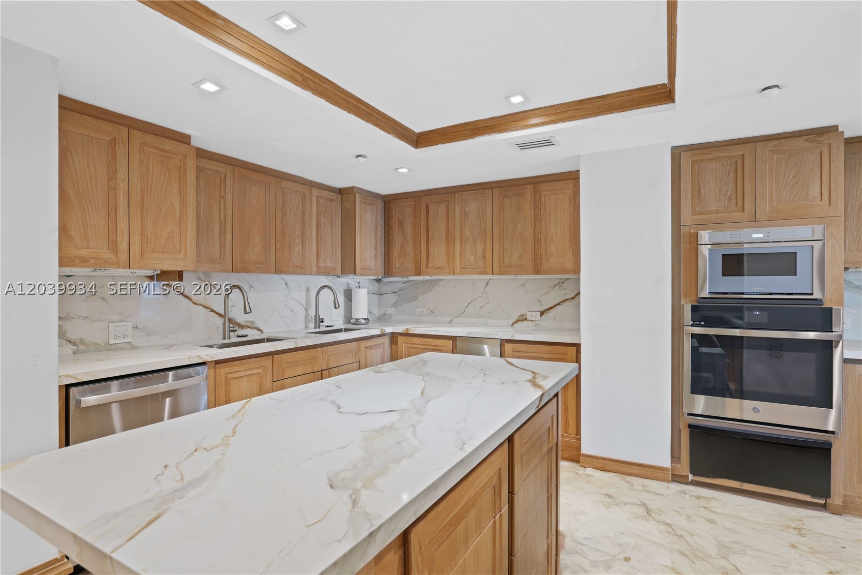 5025 Collins Ave #1103-1104-1105 Miami Beach, FL 33140