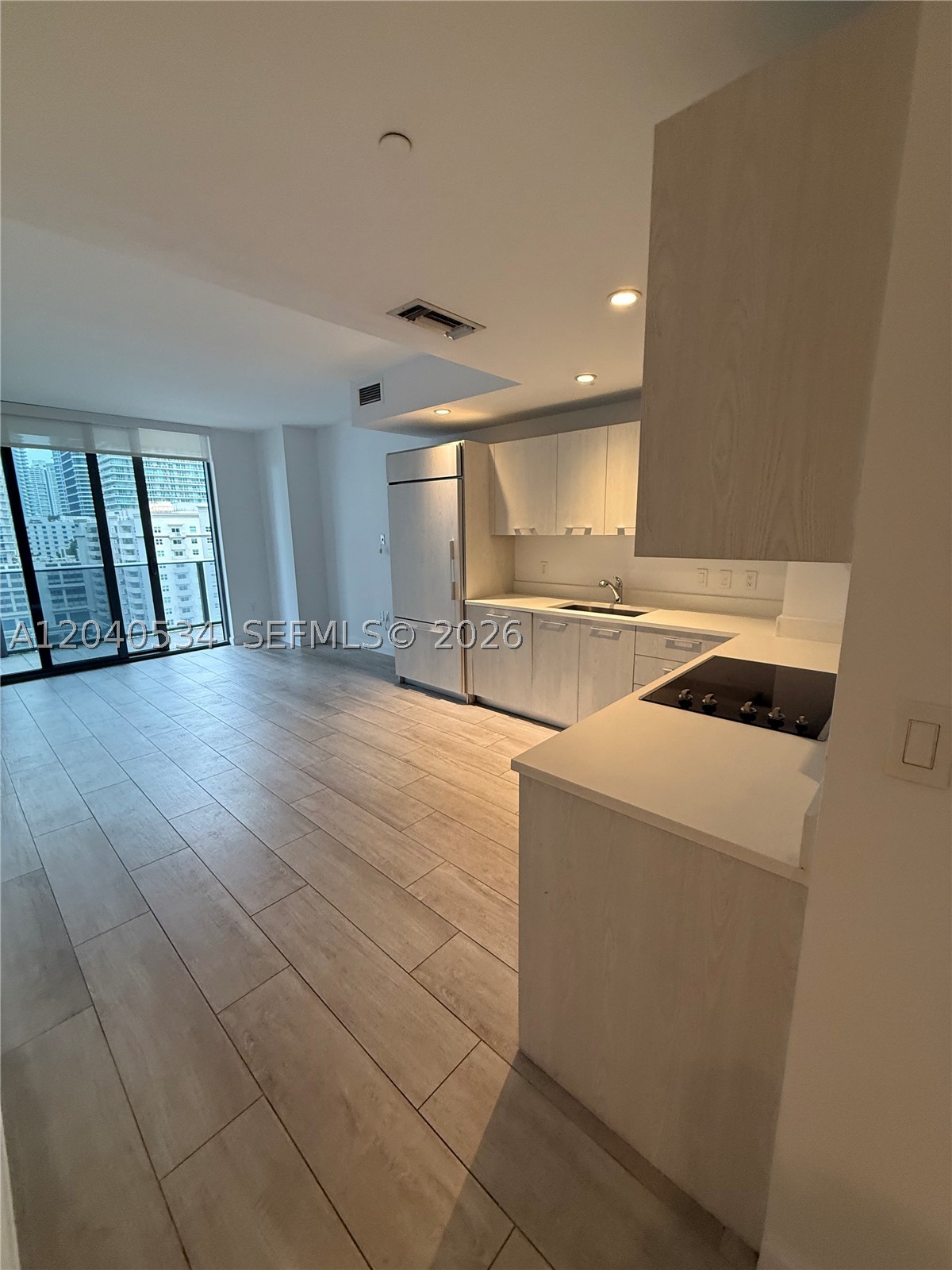 image Brickell Heights East11