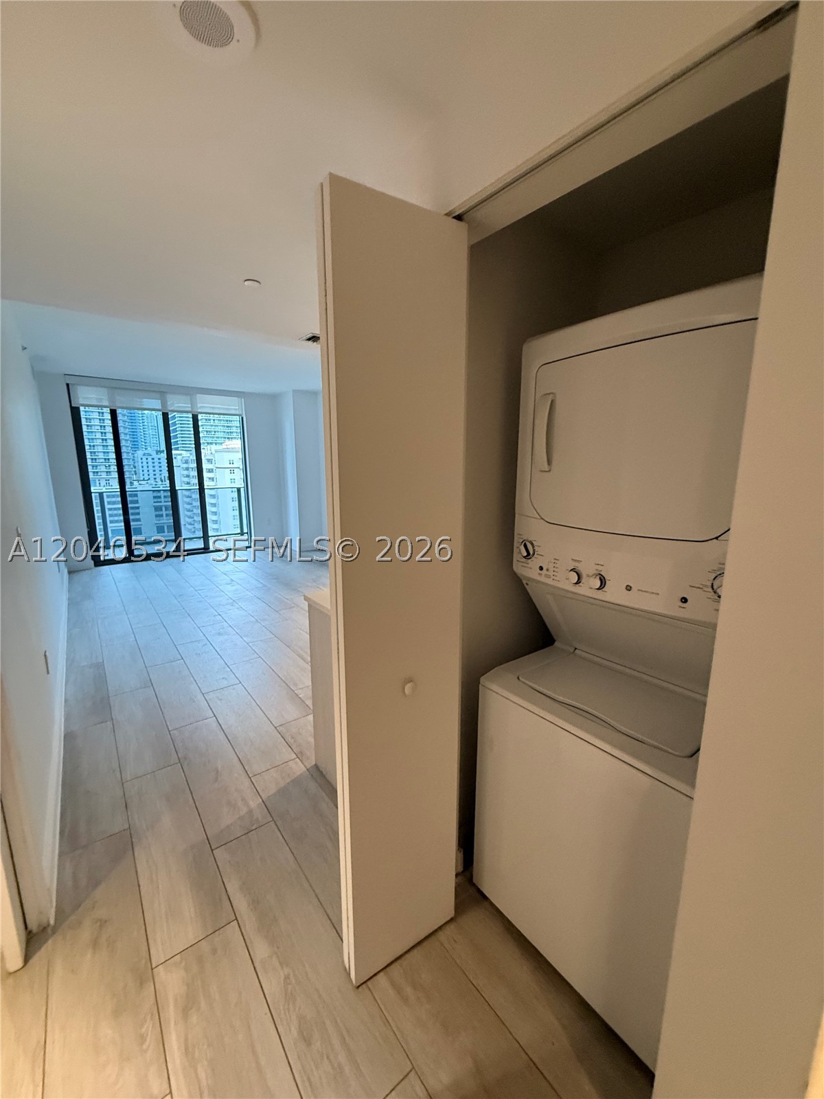 image Brickell Heights East14