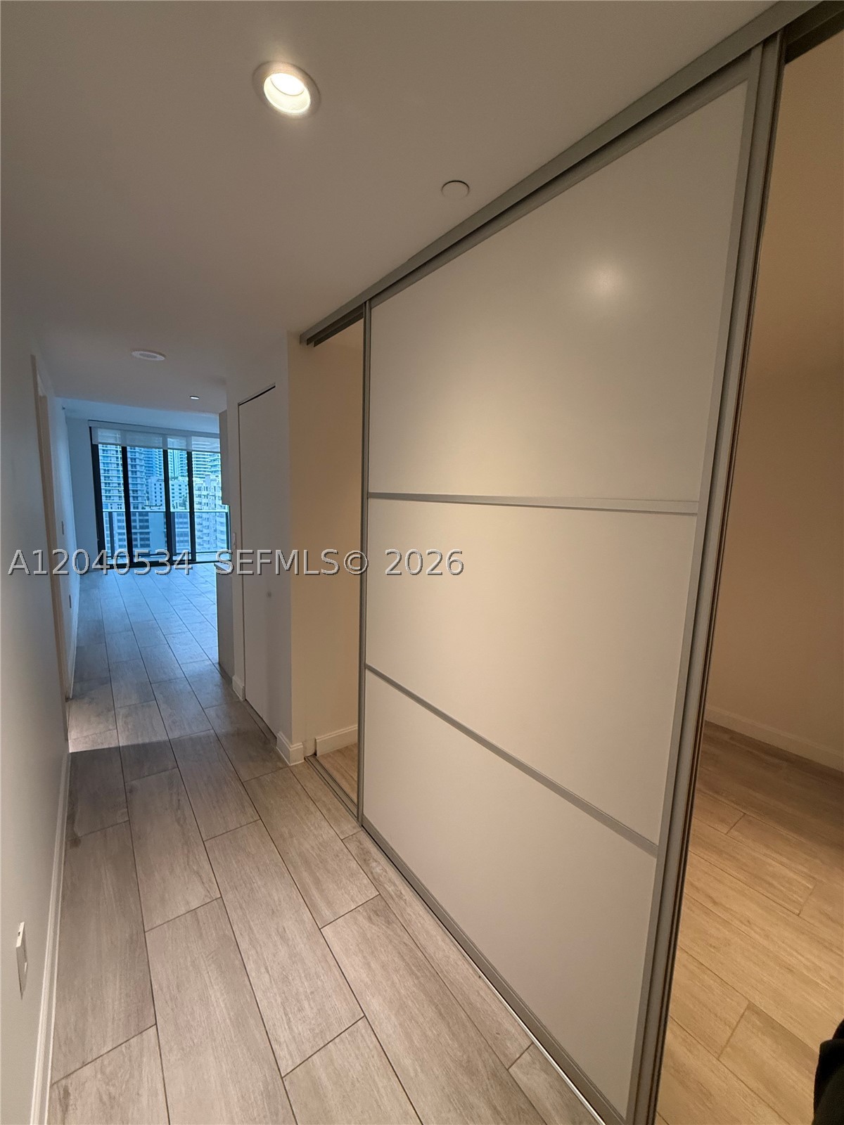 image Brickell Heights East16