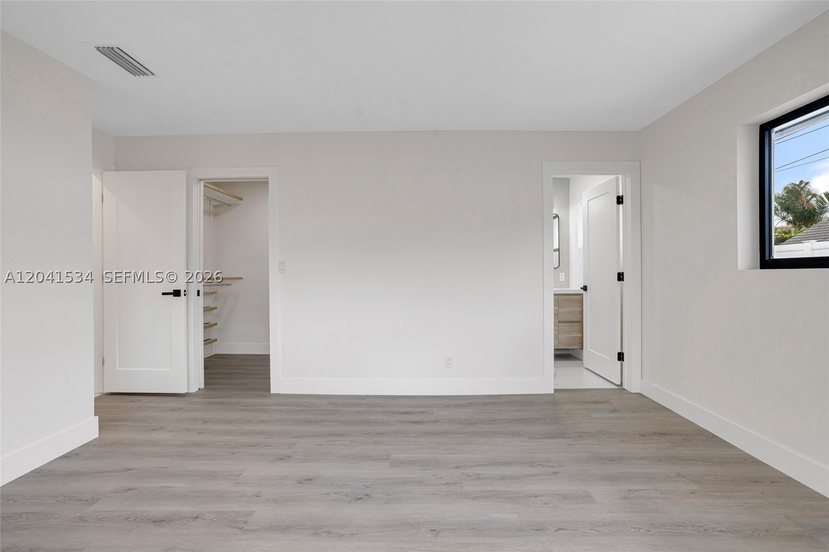 5718 NE 15th Ave Fort Lauderdale, FL 33334