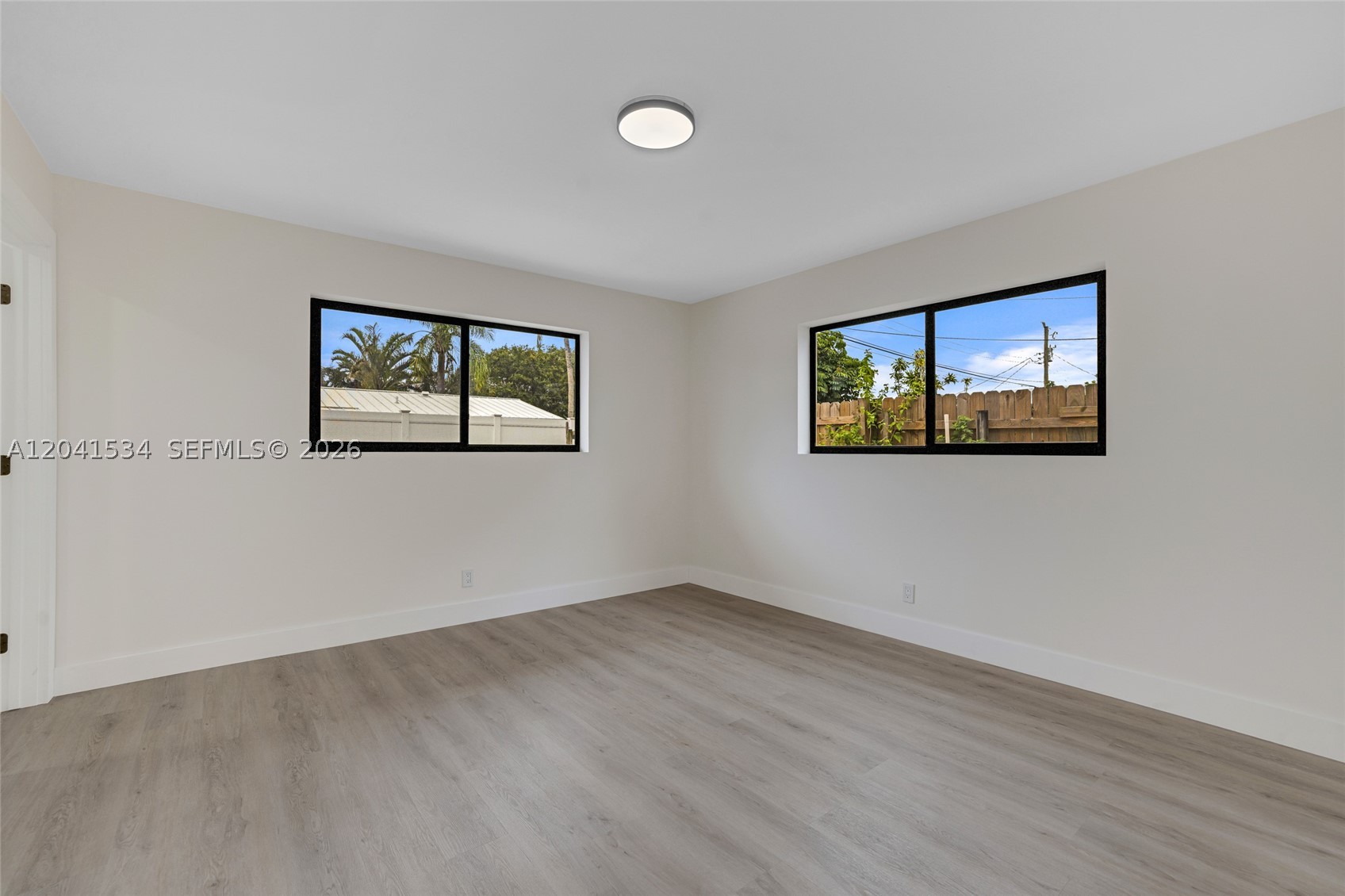 5718 NE 15th Ave Fort Lauderdale, FL 33334