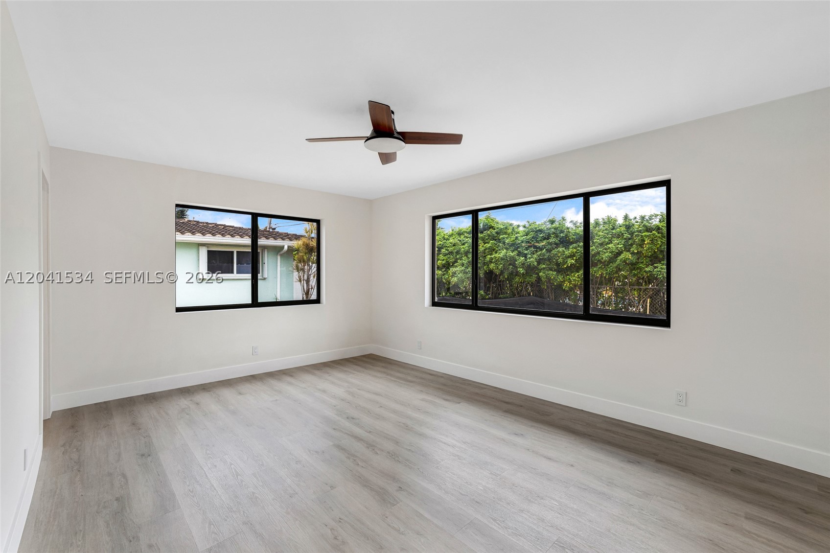 5718 NE 15th Ave Fort Lauderdale, FL 33334