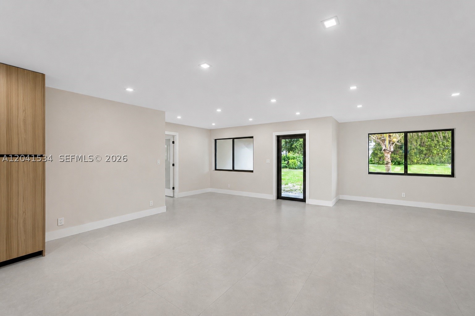 5718 NE 15th Ave Fort Lauderdale, FL 33334