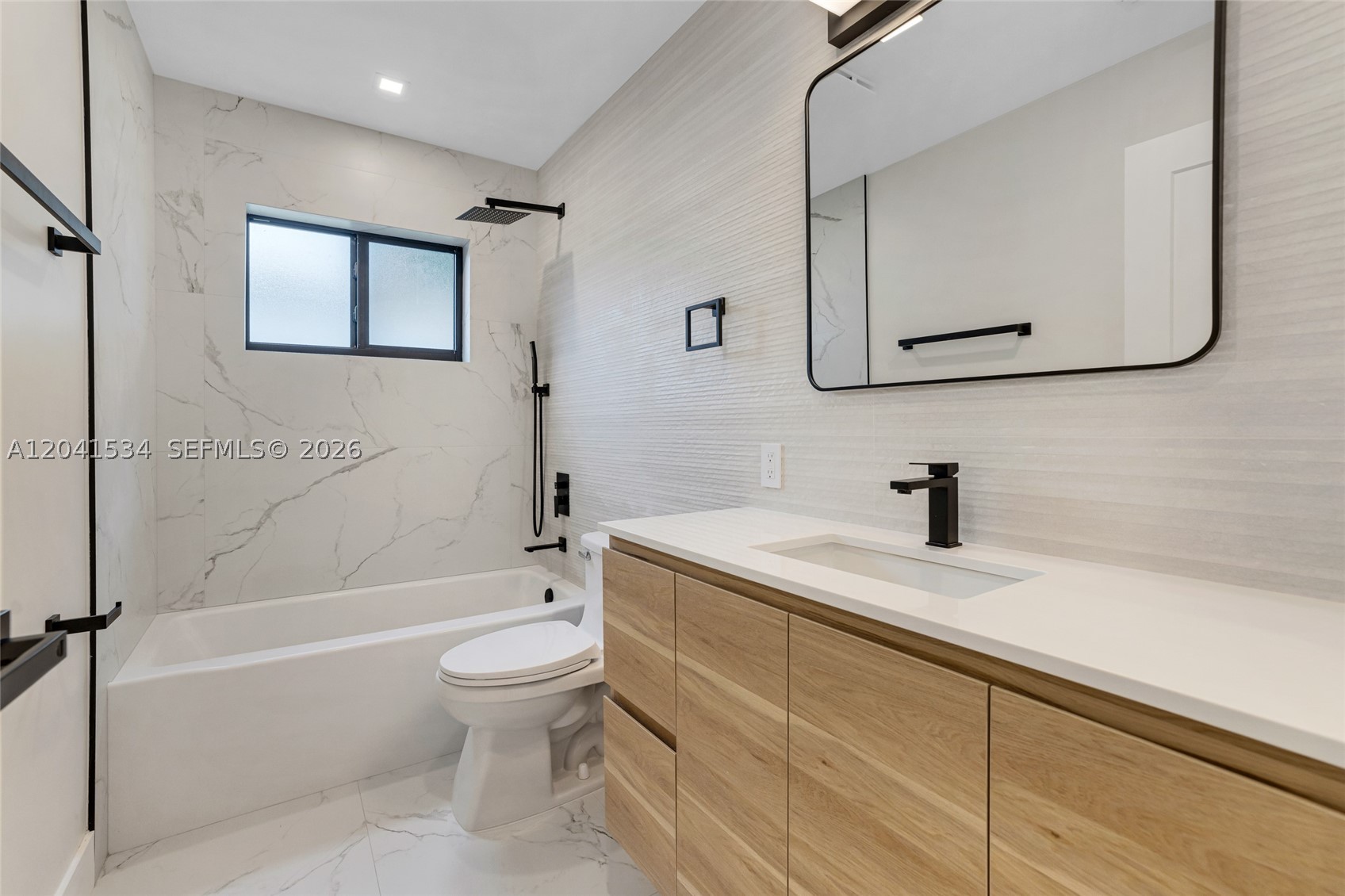 5718 NE 15th Ave Fort Lauderdale, FL 33334