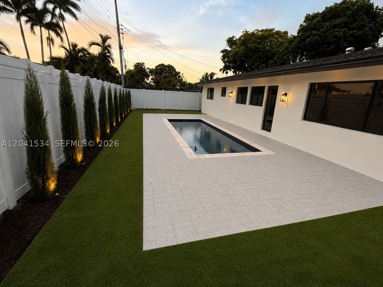 5718 NE 15th Ave Fort Lauderdale, FL 33334