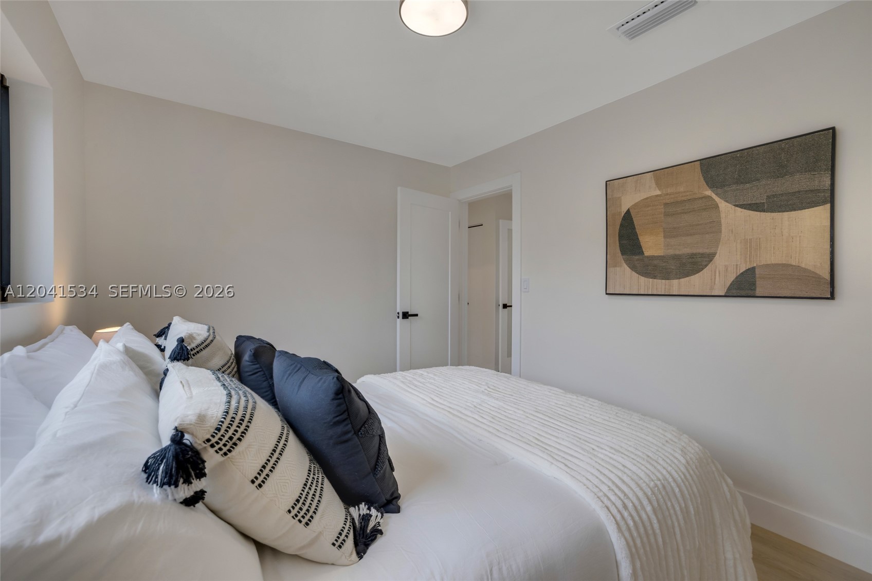 5718 NE 15th Ave Fort Lauderdale, FL 33334