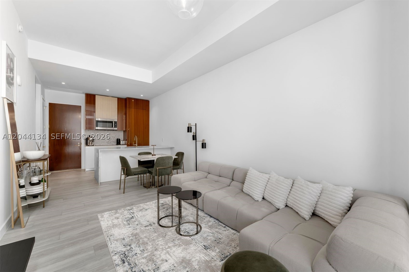 2655 S Bayshore Dr #908 Miami, FL 33133