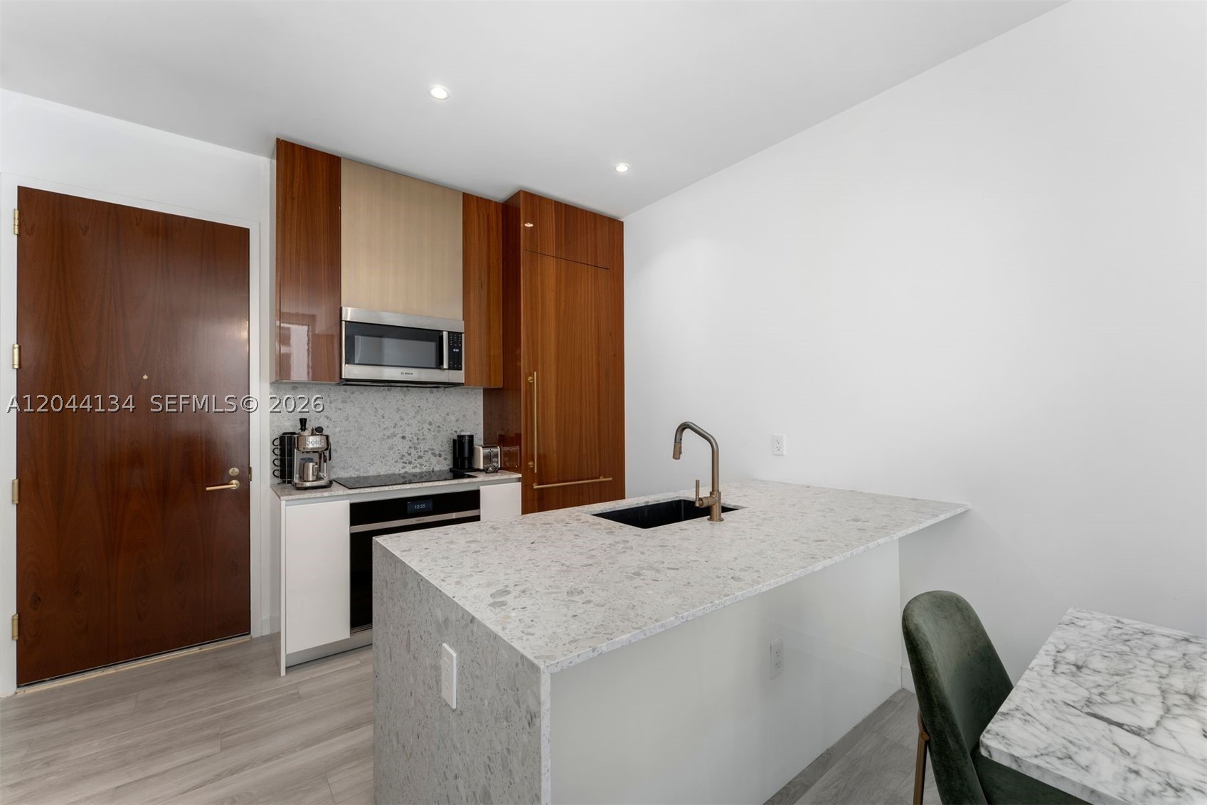 2655 S Bayshore Dr #908 Miami, FL 33133
