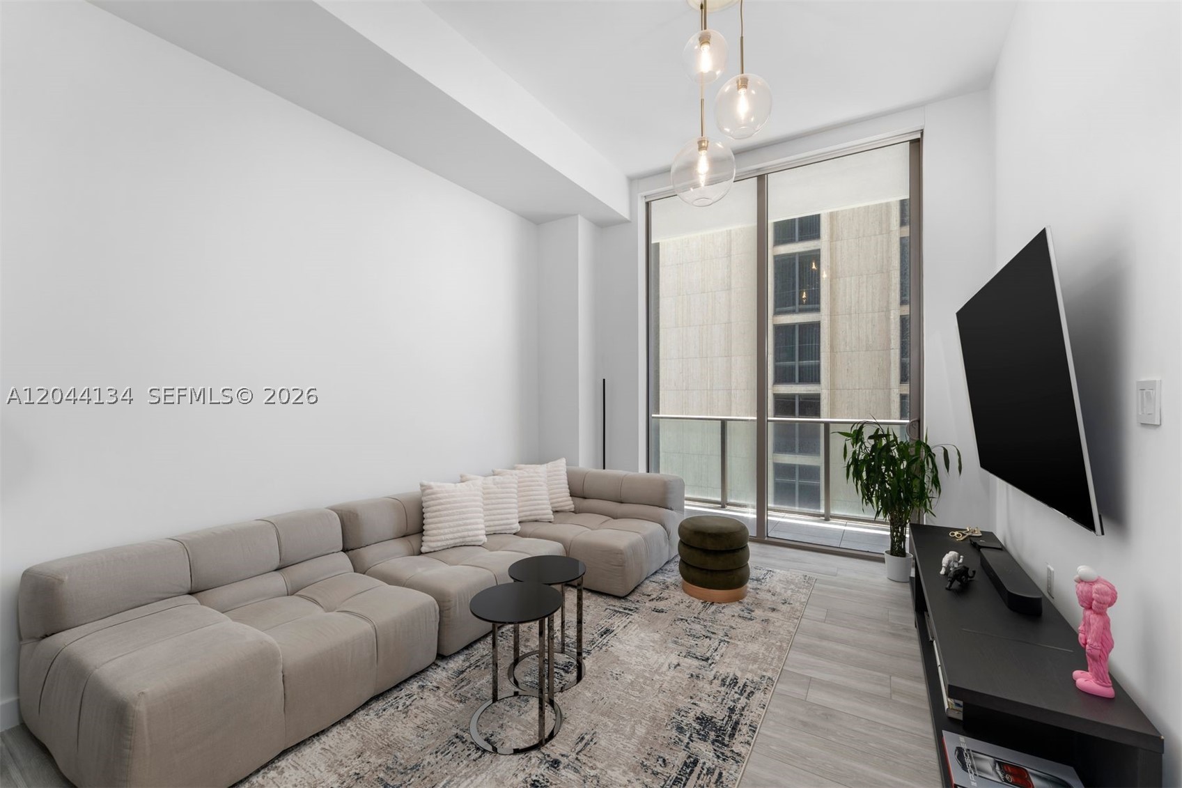 2655 S Bayshore Dr #908 Miami, FL 33133