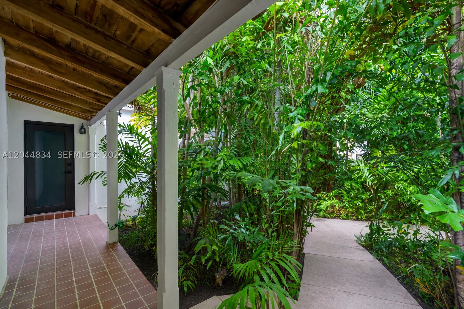 5390 Sunset Dr Miami, FL 33143