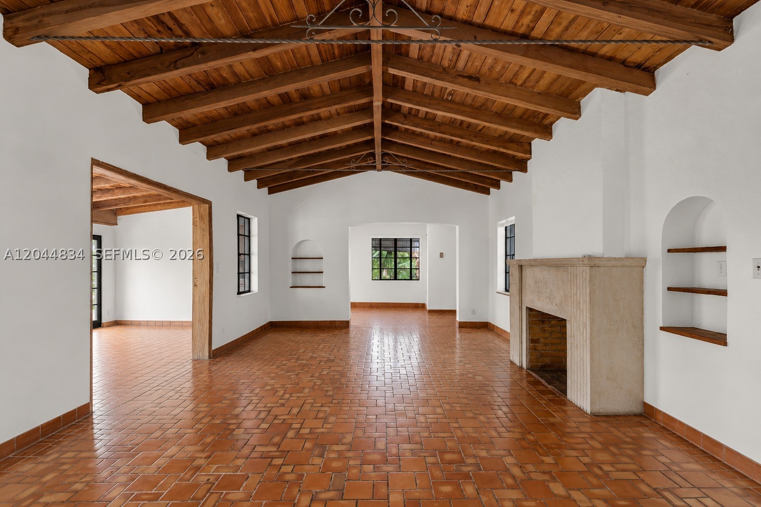 5390 Sunset Dr Miami, FL 33143