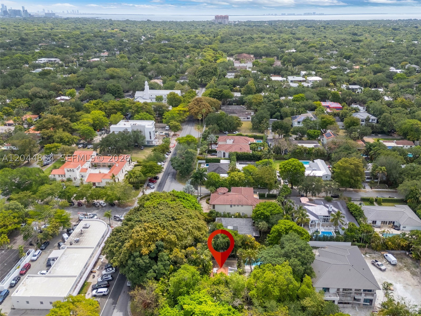 5390 Sunset Dr Miami, FL 33143