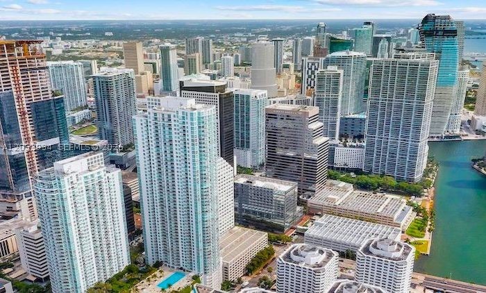 image The Plaza on Brickell West22