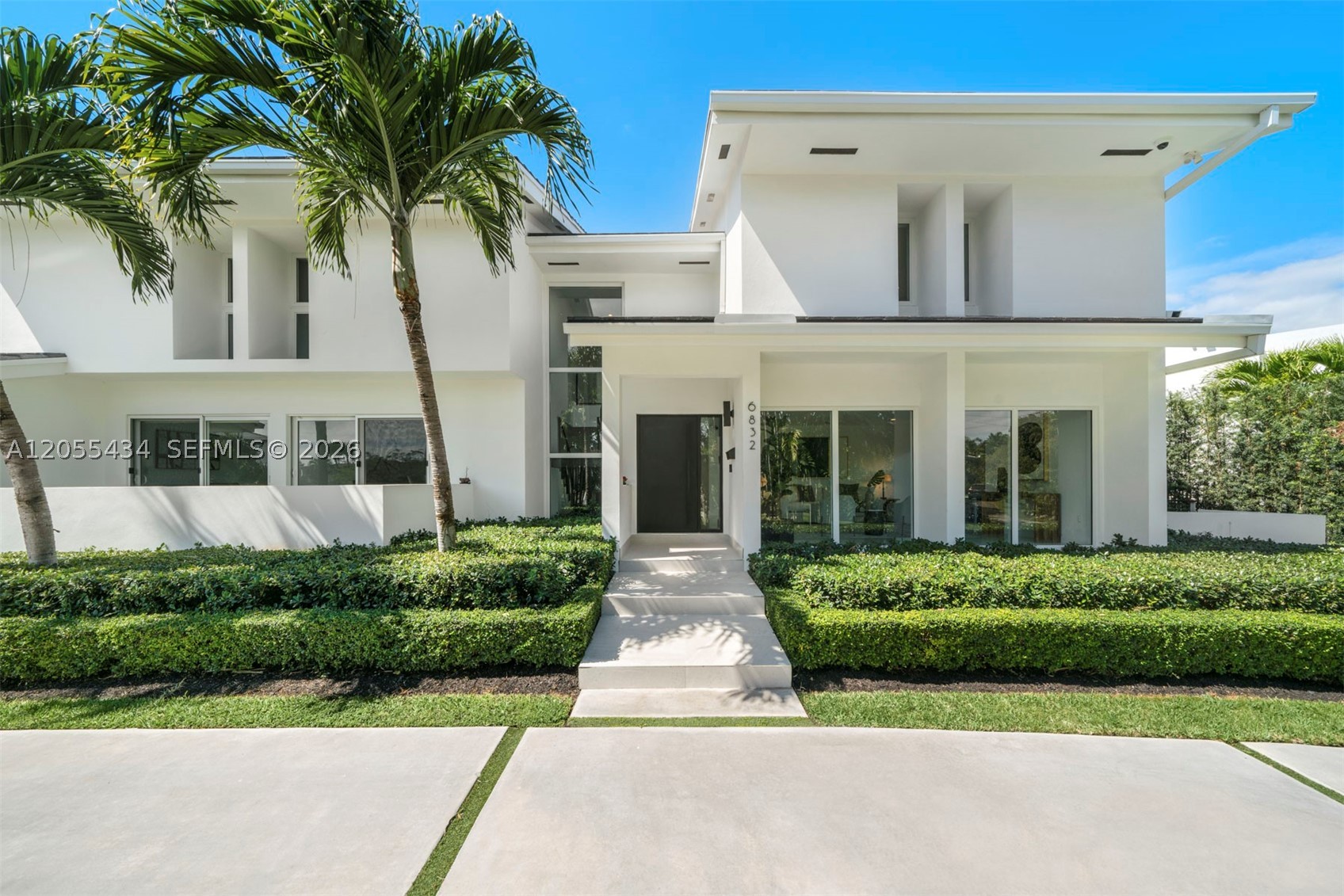 6832 Sunrise Ct Coral Gables, FL 33133