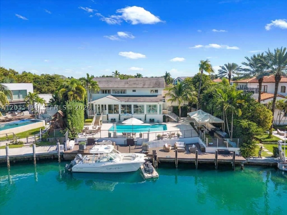 6832 Sunrise Ct Coral Gables, FL 33133