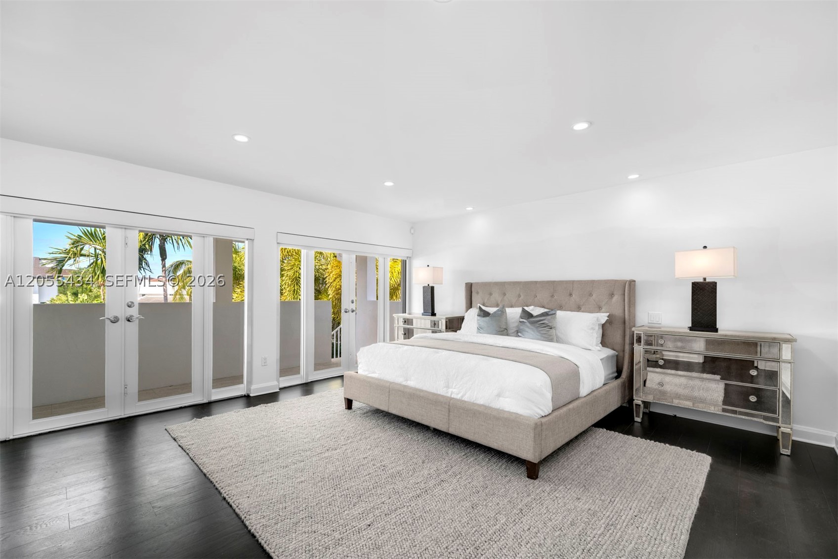 6832 Sunrise Ct Coral Gables, FL 33133