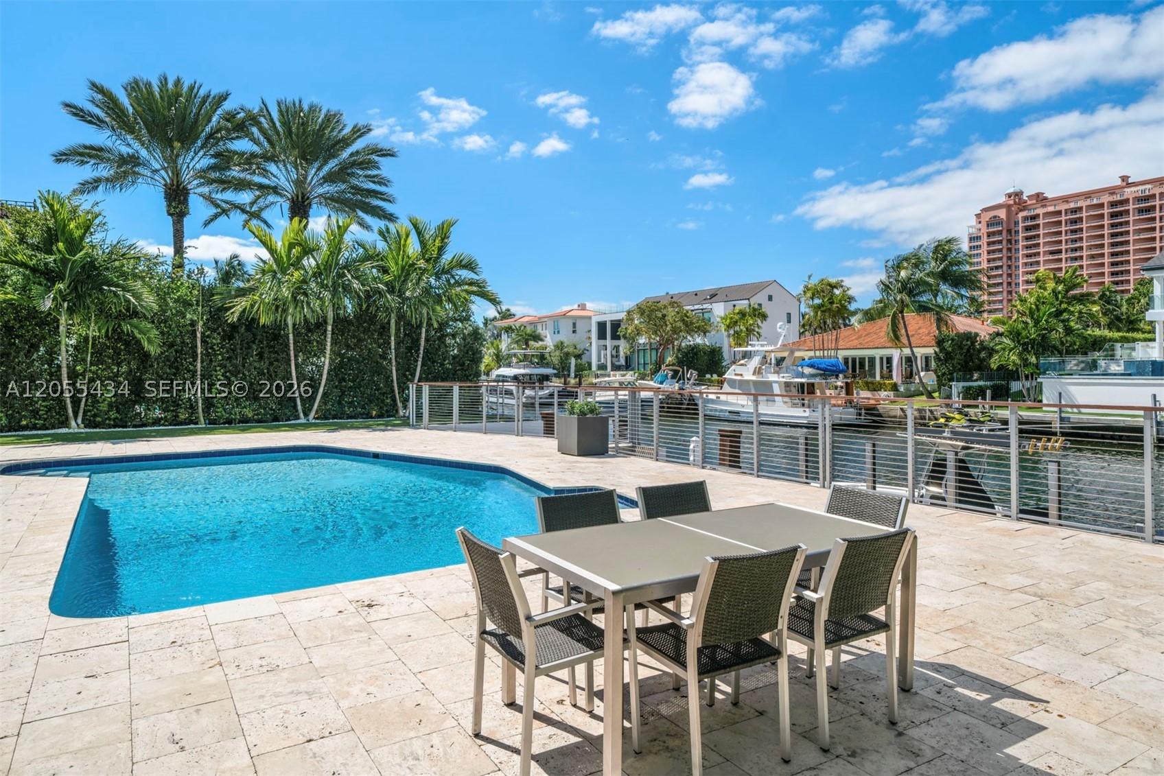 6832 Sunrise Ct Coral Gables, FL 33133