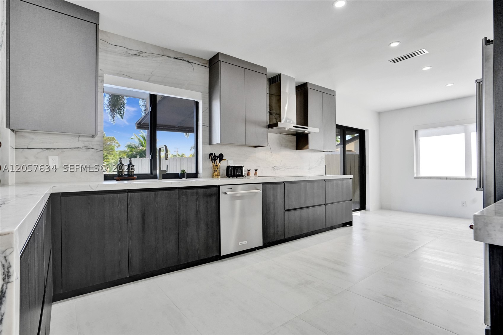 3010 NE 46th St Fort Lauderdale, FL 33308