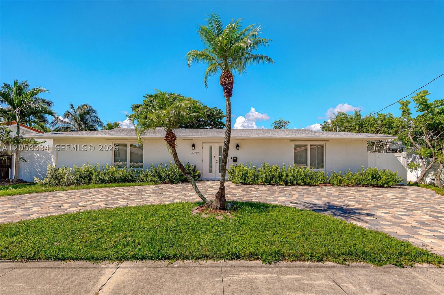 20950 NE 25th Ct Aventura, FL 33180