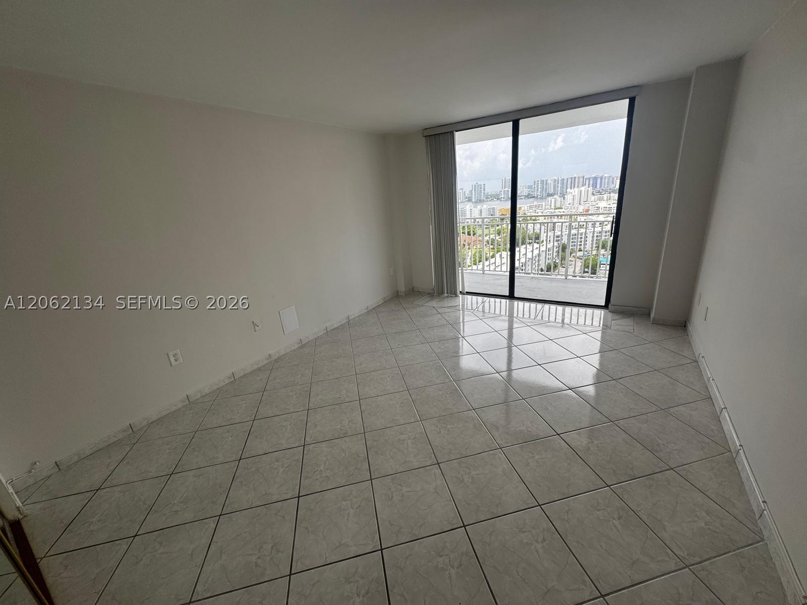 image Winston Towers 60013