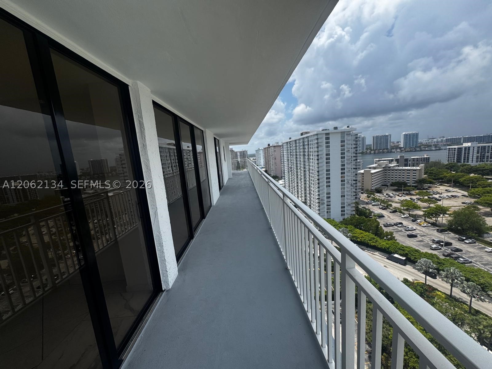 image Winston Towers 60023
