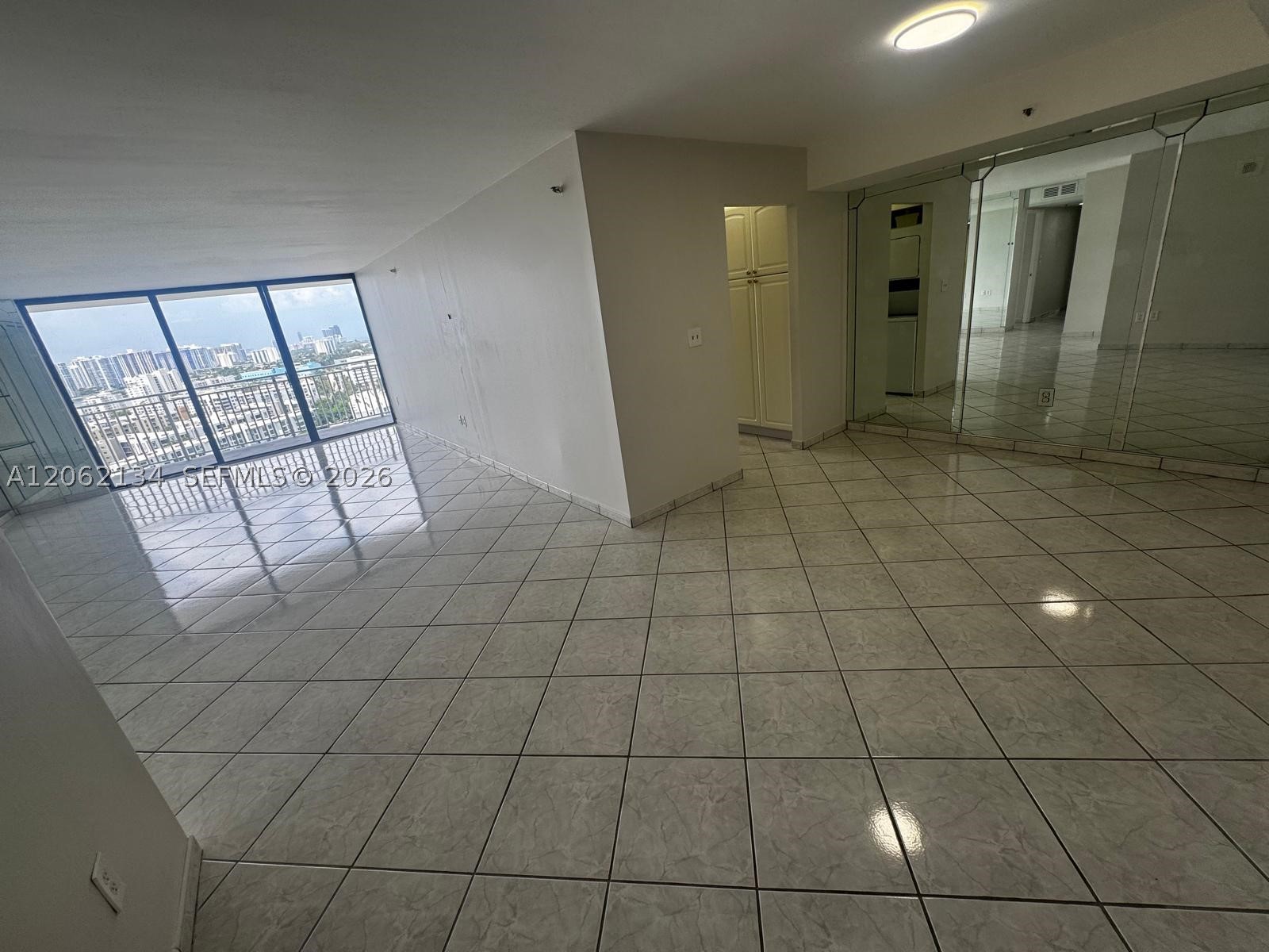 image Winston Towers 6002