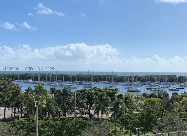 2811 S Bayshore Dr #5C Coconut Grove, FL 33133