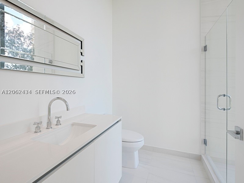 2811 S Bayshore Dr #5C Coconut Grove, FL 33133